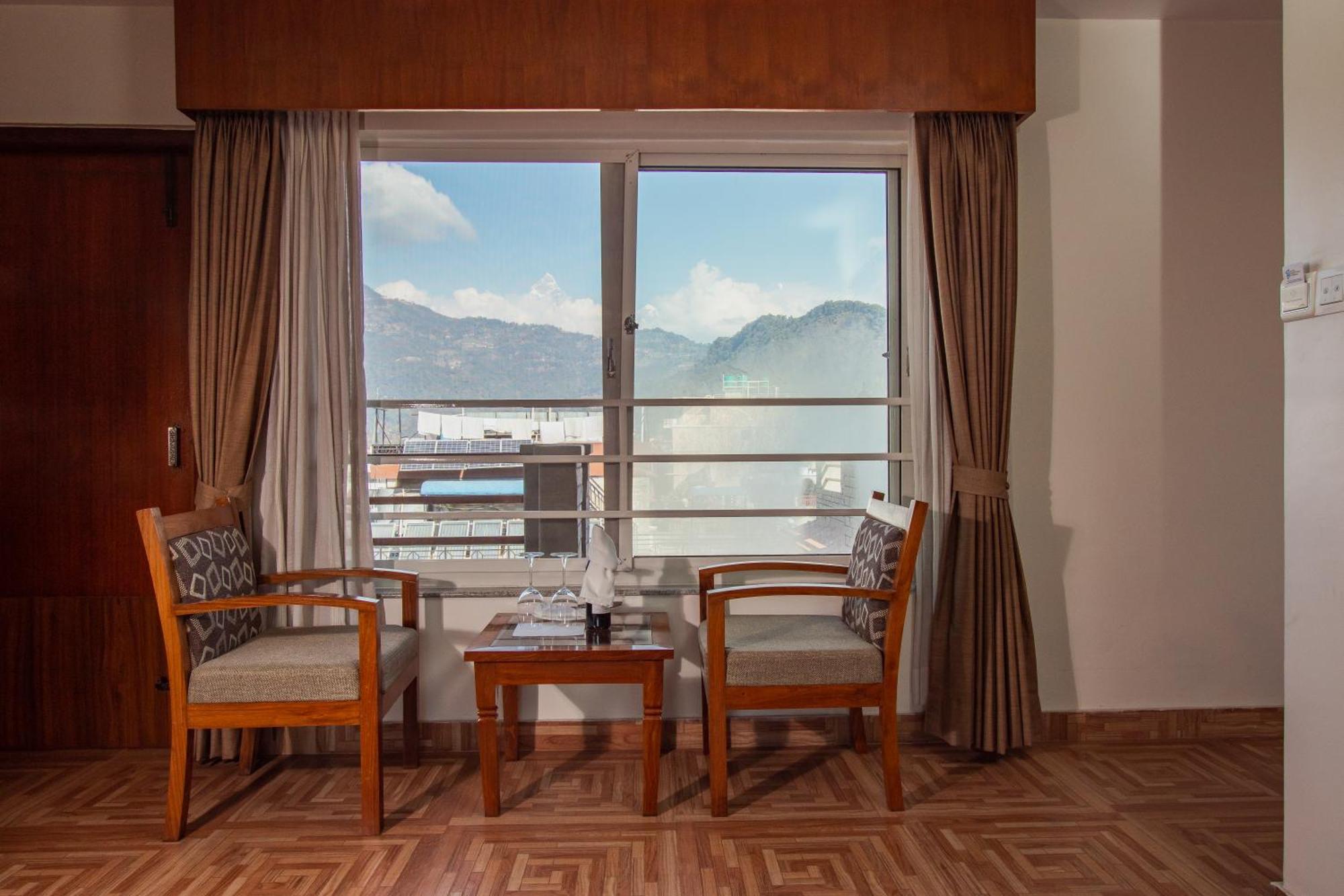 Hotel Mount View Pokhara Exterior foto
