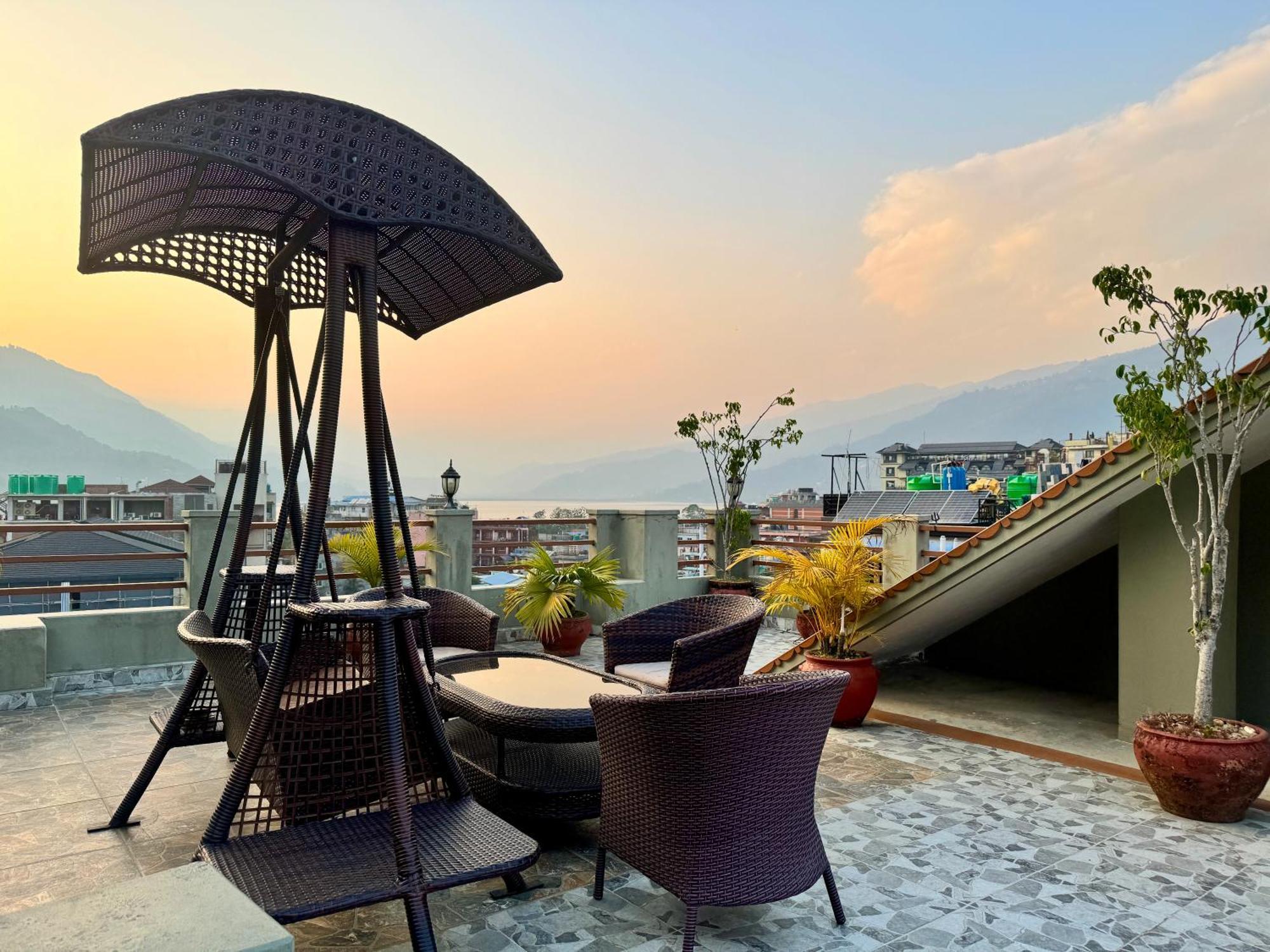 Hotel Mount View Pokhara Exterior foto