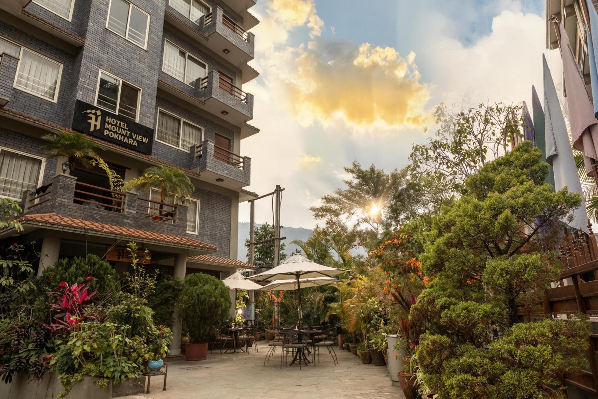 Hotel Mount View Pokhara Exterior foto